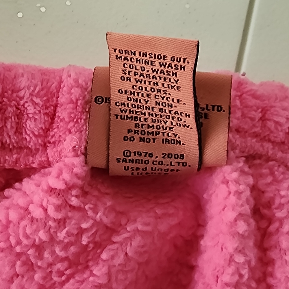 Hello Kitty sleepwear bath/swimsuit wrap in size L. - Picture 8 of 8
